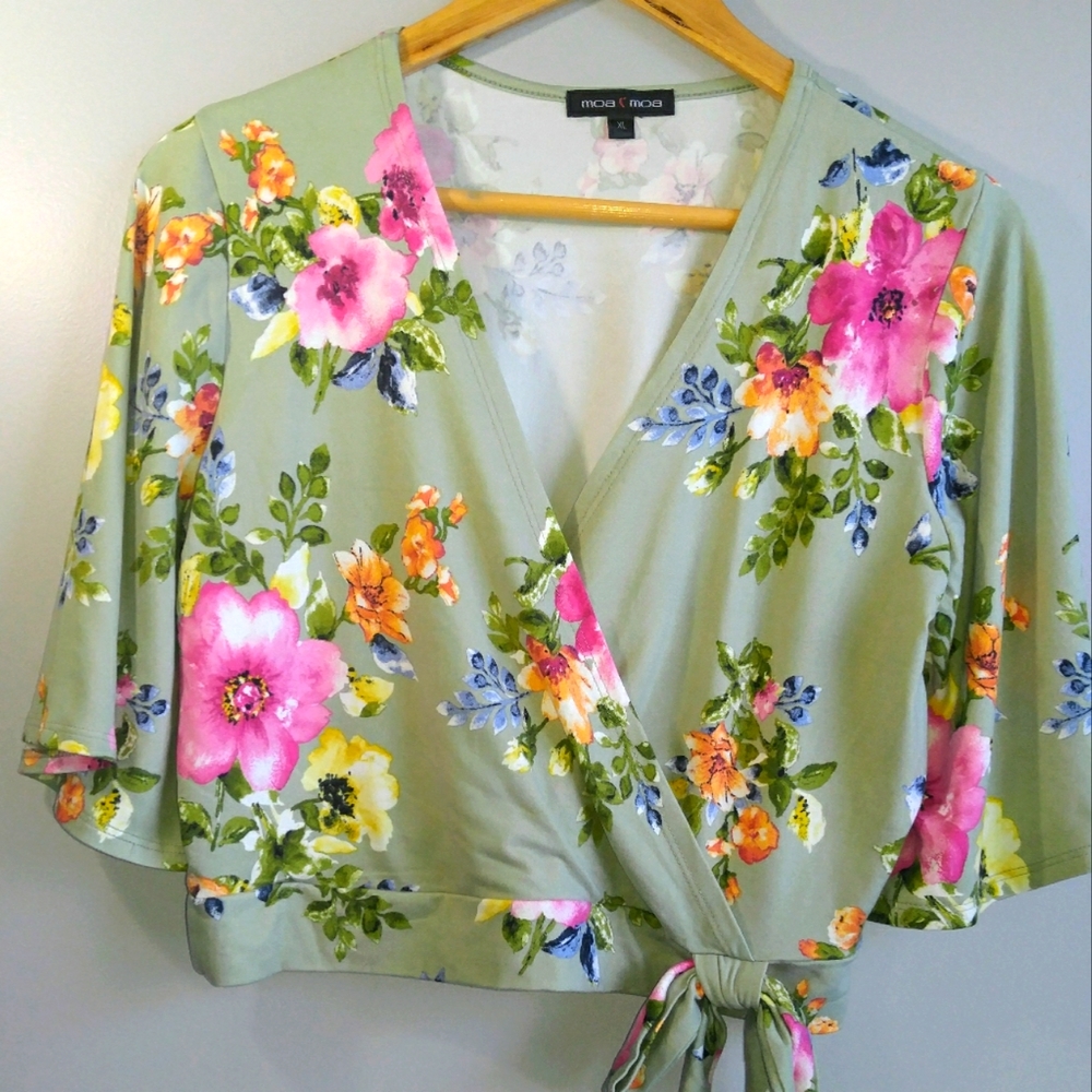 Moa Moa Cropped blouse